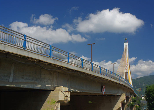 黄浦304不锈钢桥梁护栏：安全、耐用与美观的完美结合